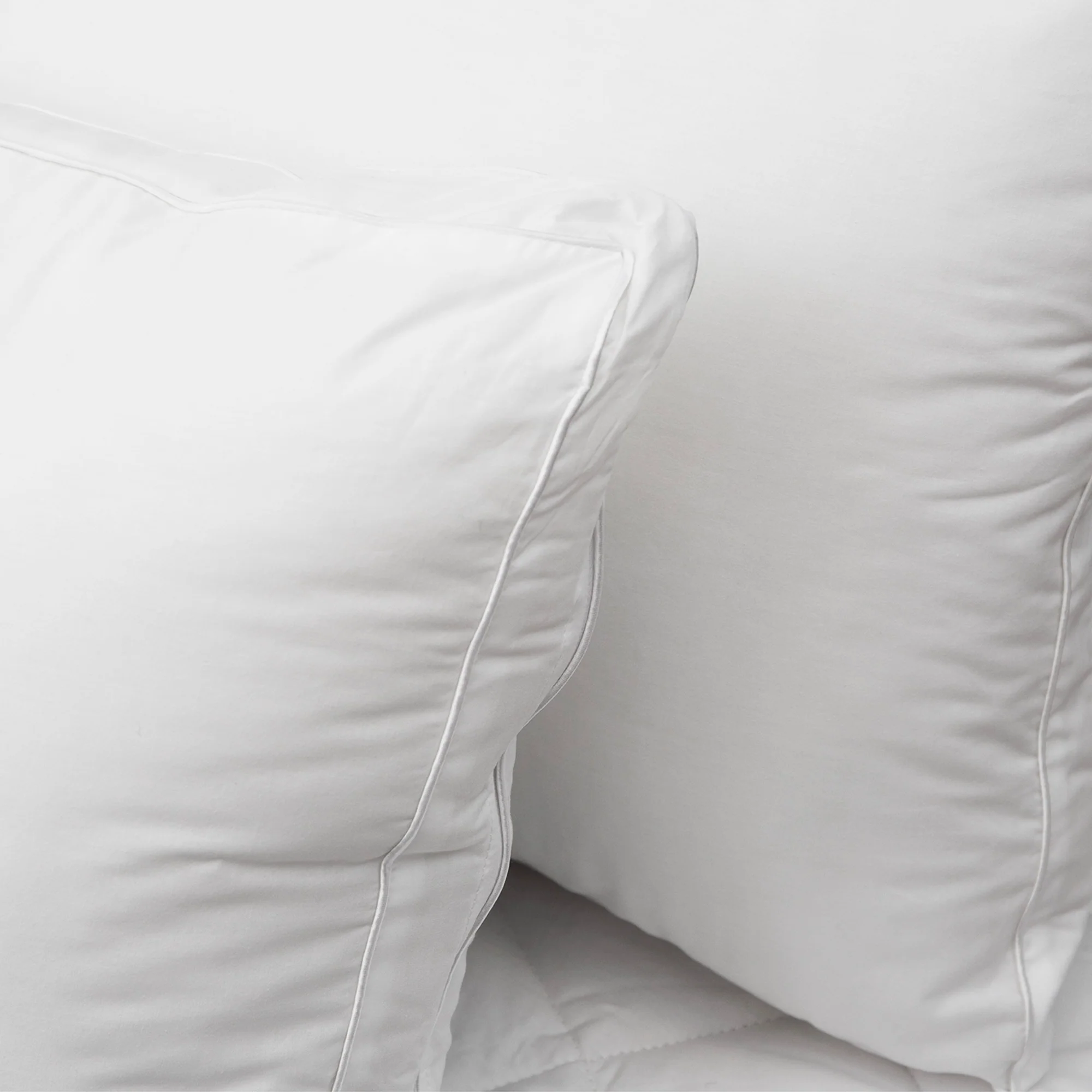 Classic Comfort Allergy & Asthma Sensitive 2 Pack Pillow - Medium - Image 4