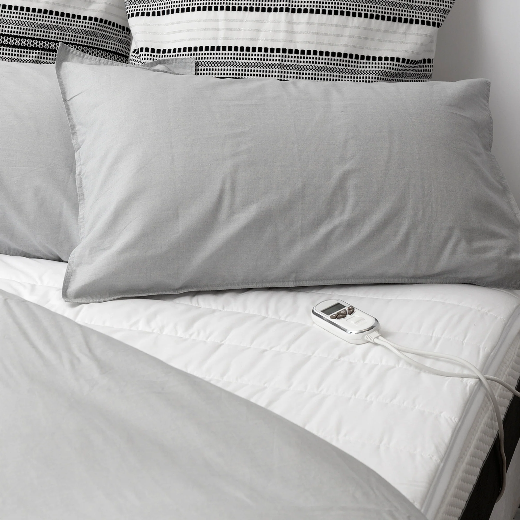 Luxuriously Warm 2-in-1 Heated Topper - Image 3